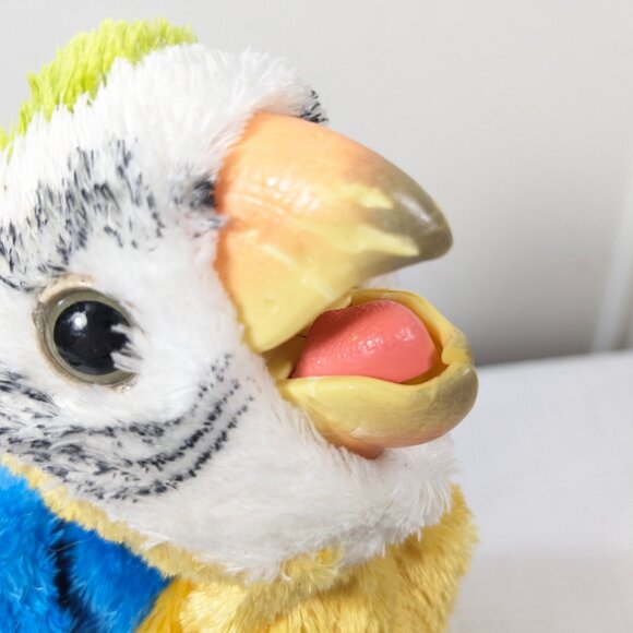 Furreal Friends Newborn Baby Bird Macaw Parrot 2008 Blue Yellow Green WORKS - Picture 4 of 10